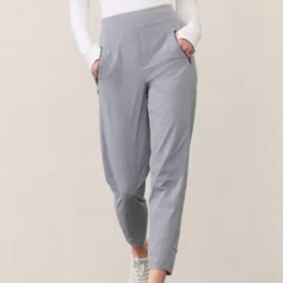 Athleta Pants - NWT Athleta Trekkie North Jogger 8 Gray